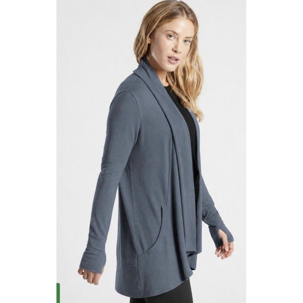 Athleta Women’s pranayama size S wrap sweater Cardigan Long Sleeve Pockets
